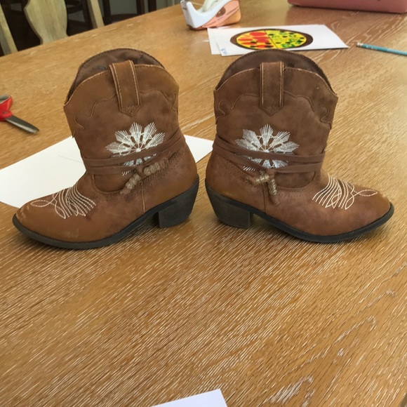 girls cowboy boots size 1